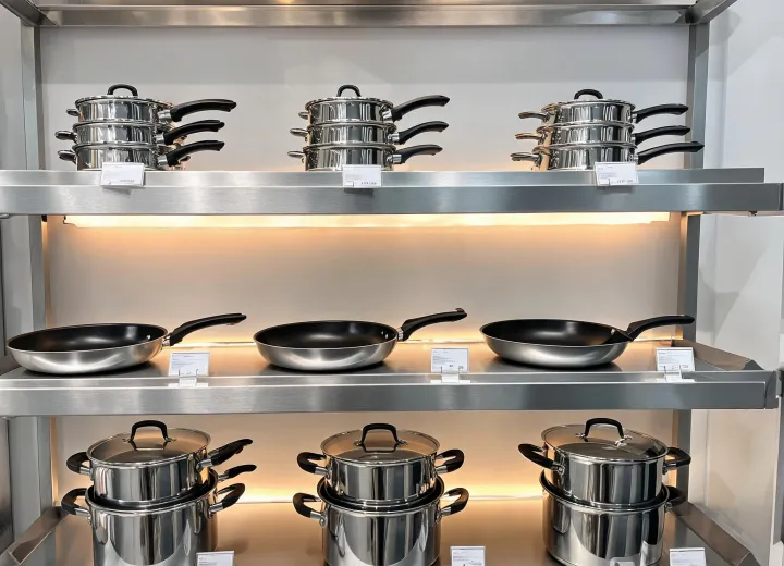 Retail cookware display with Calphalon pans